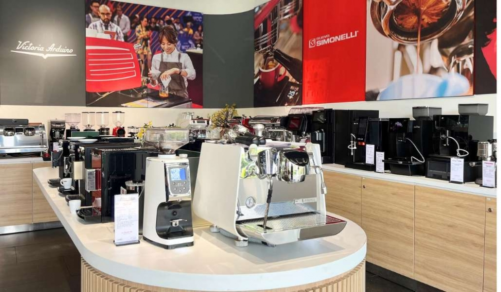 Máy Pha Cà Phê Quận 9 – Giải Pháp Pha Chế Chuyên Nghiệp https://cubes-asia.com/storage/blogs/2024-09/mua-may-pha-ca-phe-o-dau-tieu-chi-lua.png?utm_source=chatgpt.com