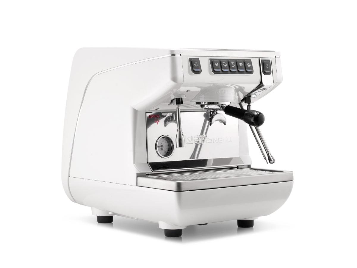 Máy pha cà phê Nuova Simonelli có công suất pha từ 100 ly/ ngày