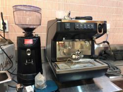 máy thao tác dễ sử dụng
