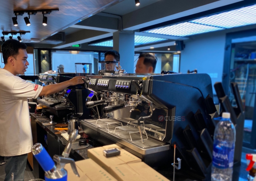 Lắp đặt máy pha cafe espresso Appia Life tại Mê Trang Coffee