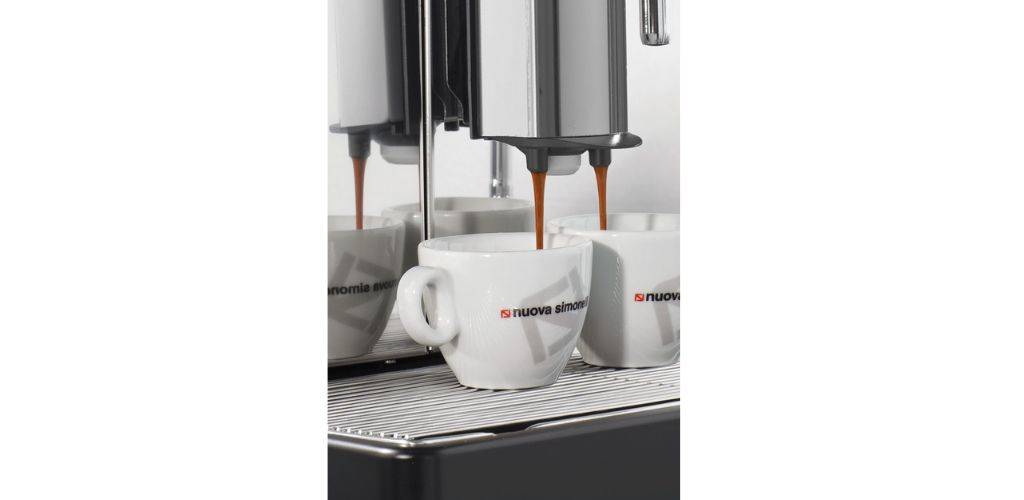 Chiết xuất cà phê từ máy pha tự động văn phòng Prontobar Touch