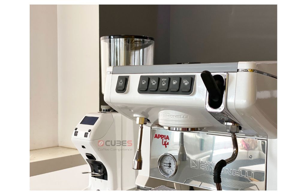 Máy pha cà phê Appia Life 1 Group và Máy xay cà phê MDX On Demand
