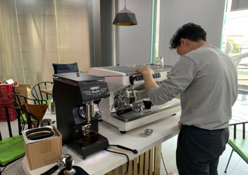 Máy pha cà phê Appia Life được sử dụng tại phòng training của The Bunny Coffee