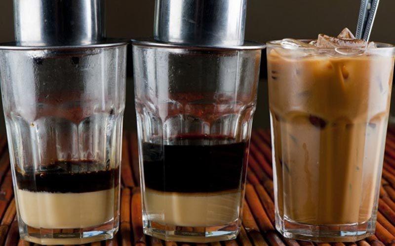 Cà phê sữa đá là cách pha cà phê đặc trưng của người Việt