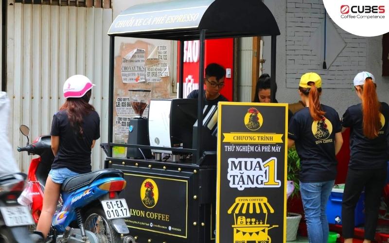 Kinh-doanh-xe-cafe-mang-di-la-mo-hinh-pho-bien-nhat-tai-Viet-Nam-hien-nay