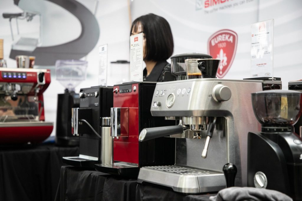  Gian hàng số 17 của Cubes Asia với các máy xay, máy pha cà phê cao cấp